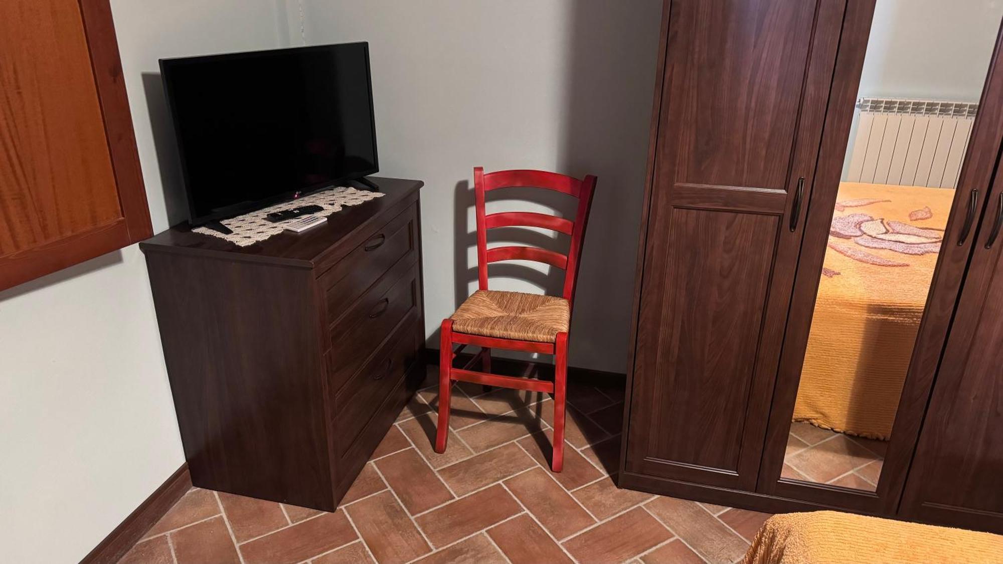 Appartamento Isenesi Gambassi Terme Exterior foto